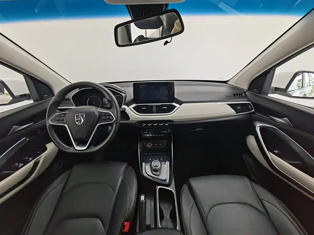 Baojun 530 1.8 L Auto Luxury CN-V