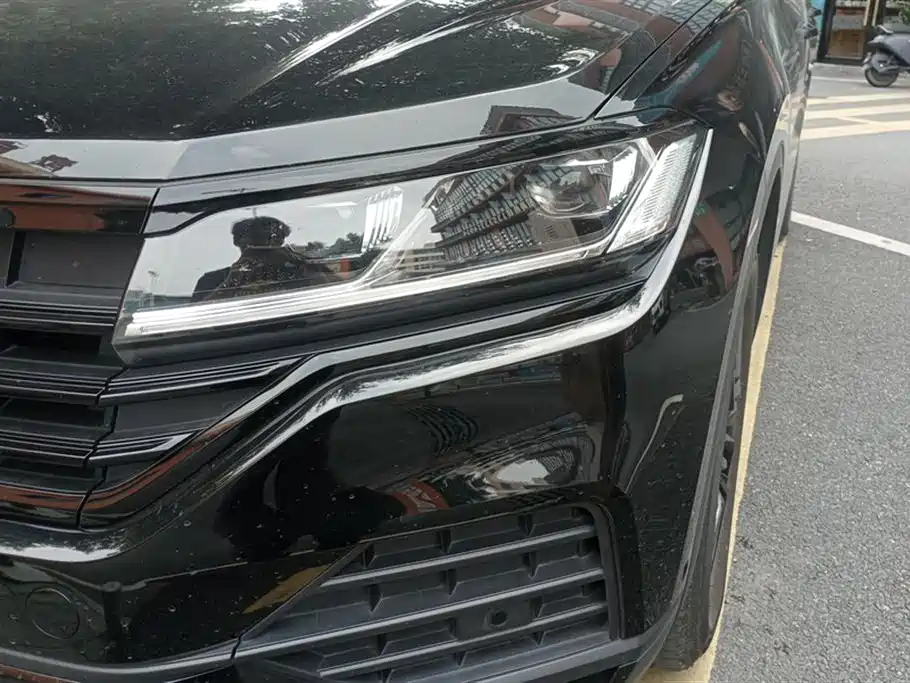 Touareg 2.0 TSI Sharp Style