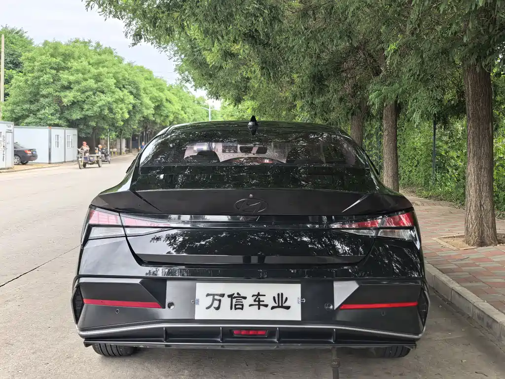 Elantra 1.5 L CVT GLX Elite