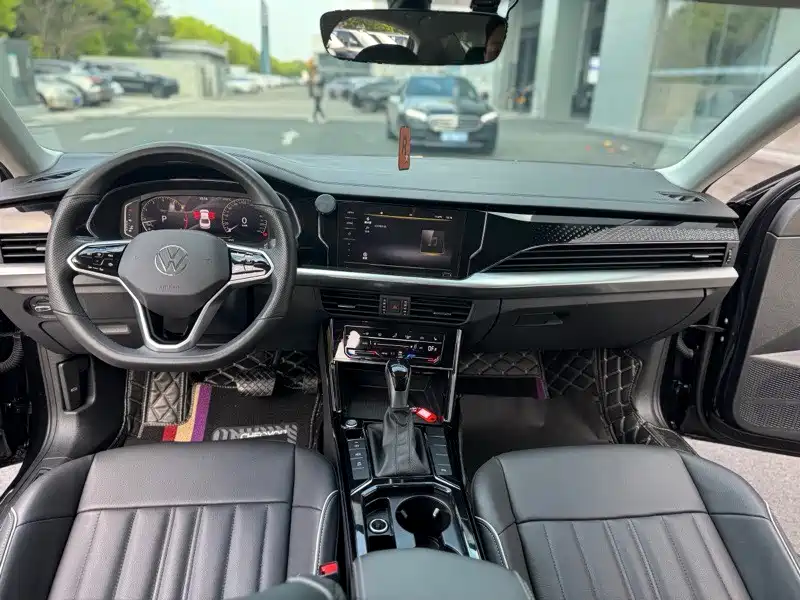 Passat 330 TSI Distinguished