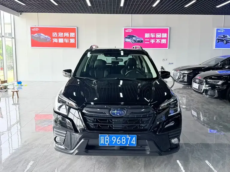 Subaru Forester 2.0 i AWD Luxury EyeSight