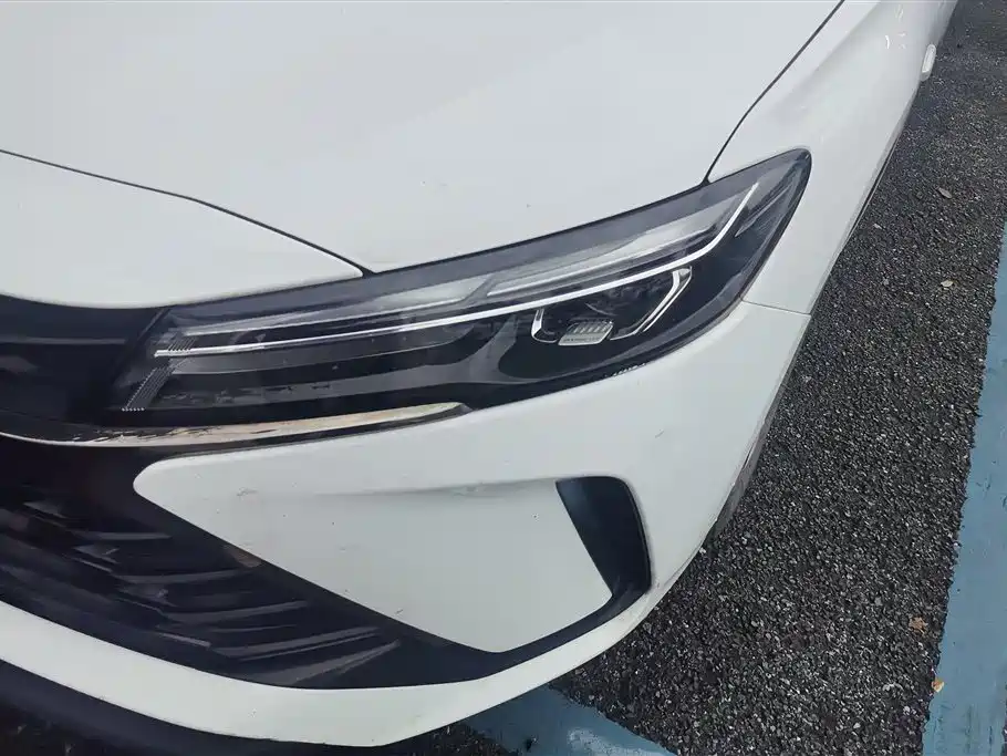 Monza 1.5 L DCT Pleasure