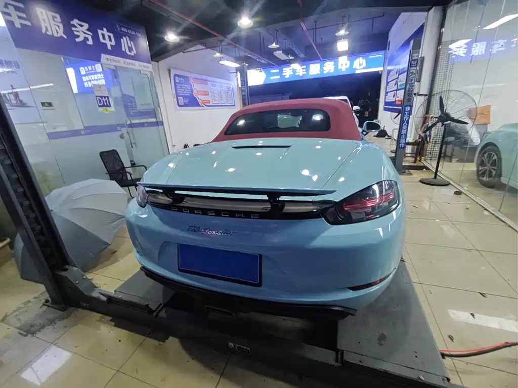 Porsche 718 Boxster 2.0 T