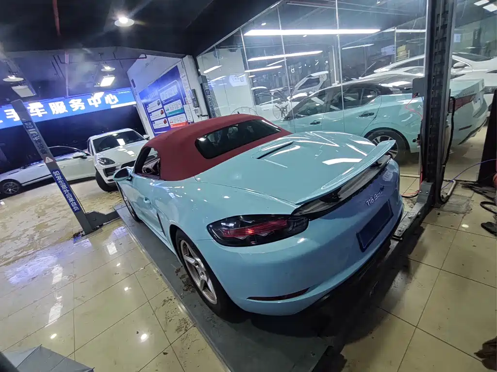 Porsche 718 Boxster 2.0 T