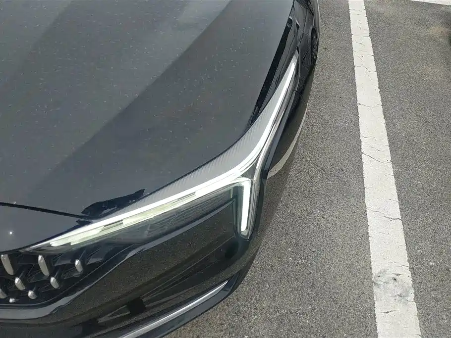 Besturn B70 3 rd Gen 1.5 T Auto Pleasure