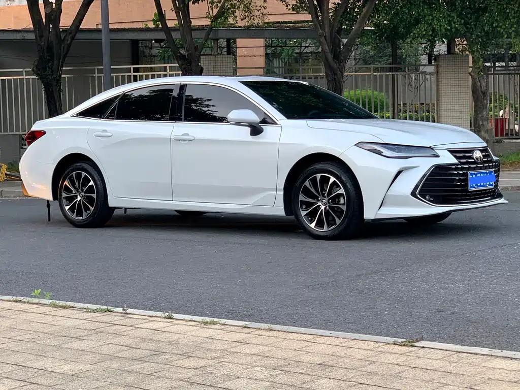 Avalon 2.0 L Select