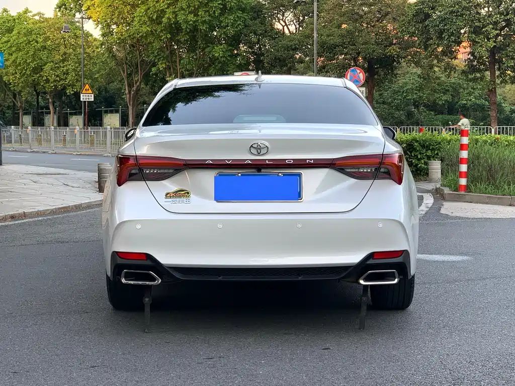 Avalon 2.0 L Select