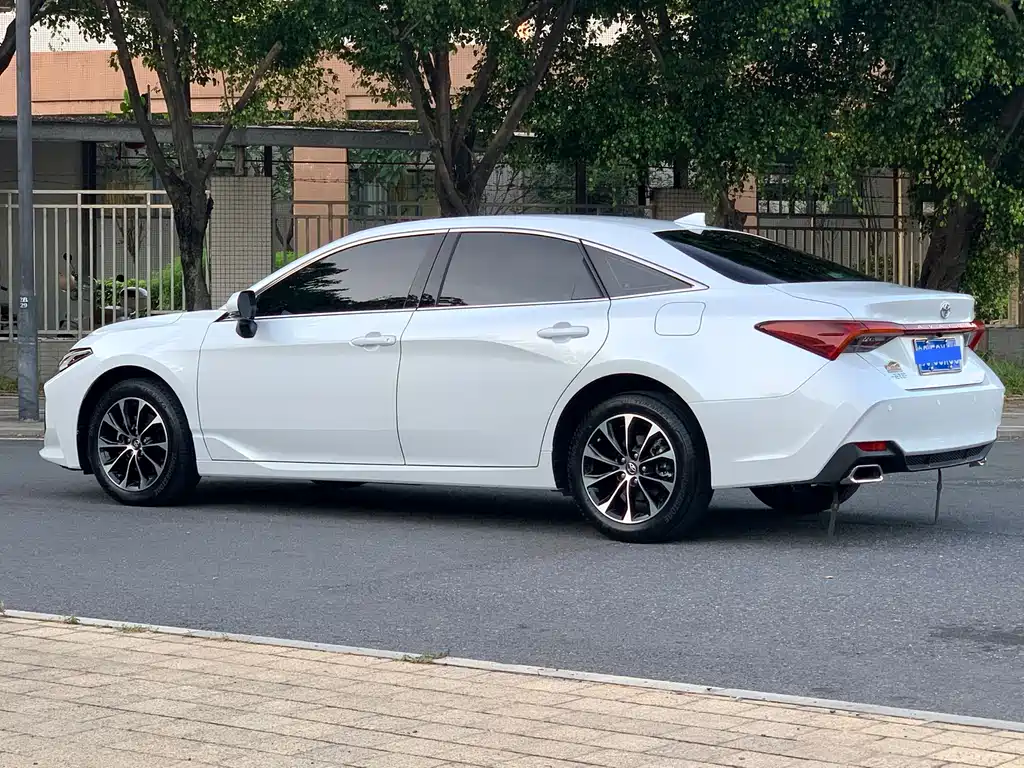 Avalon 2.0 L Select