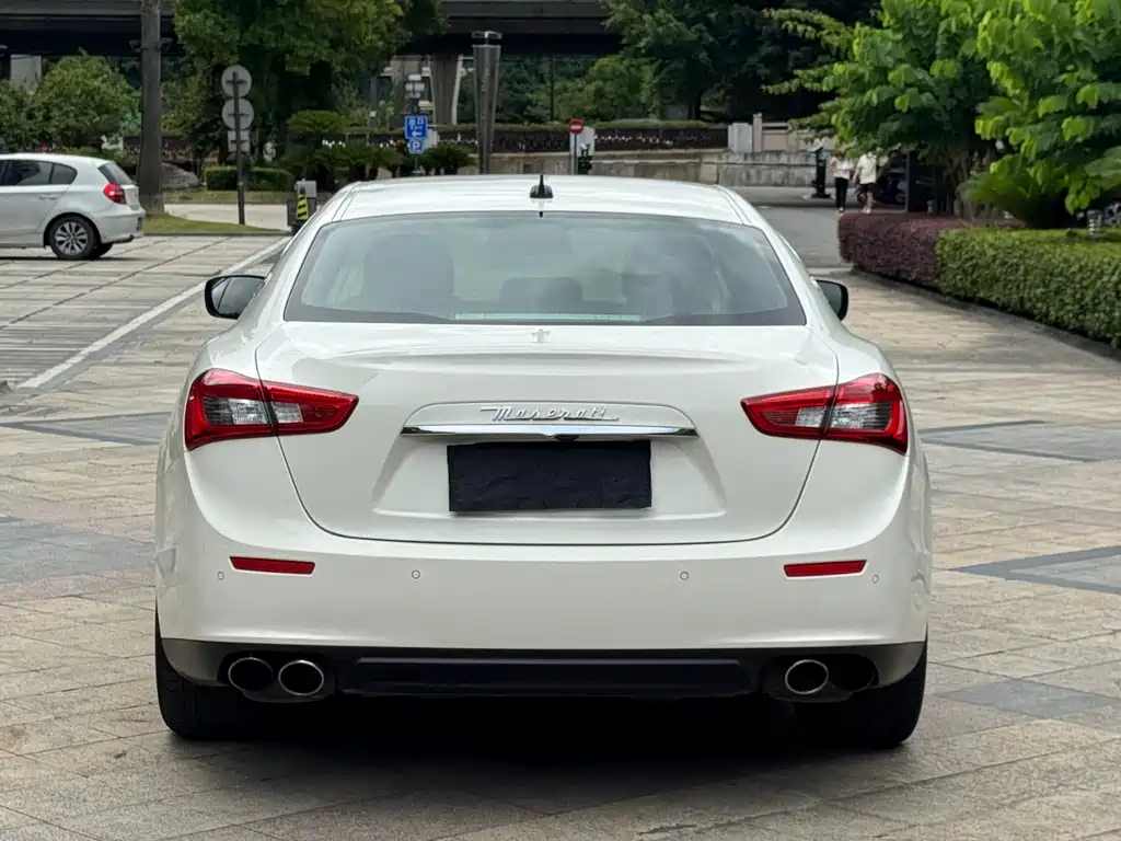 Ghibli 3.0 T Standard