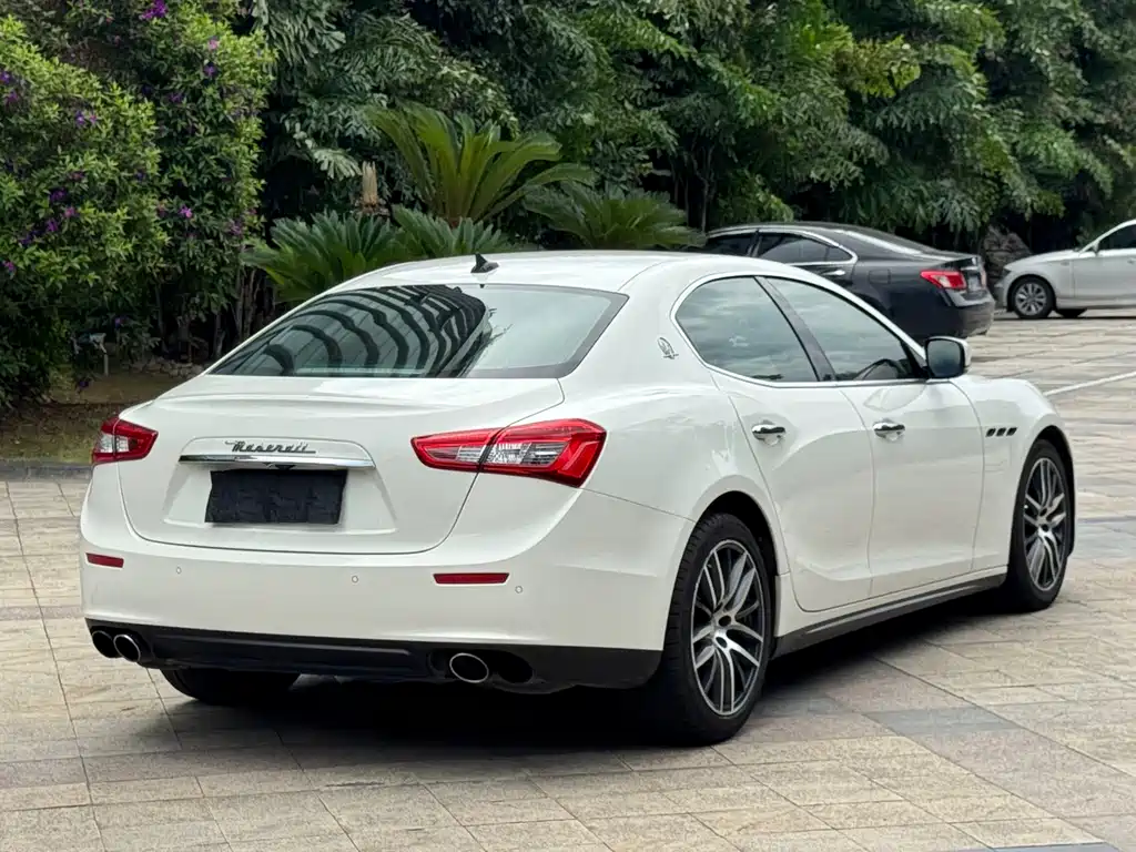 Ghibli 3.0 T Standard