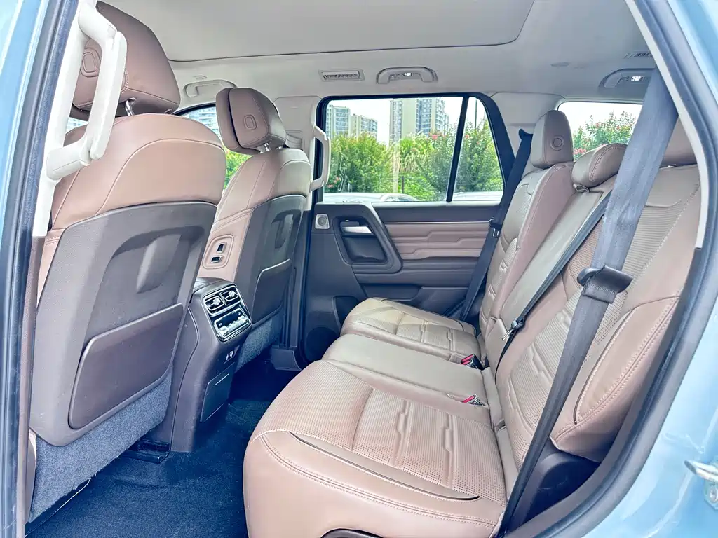 Beijing Offroad BJ60 2.0 T 11 th 7-seat