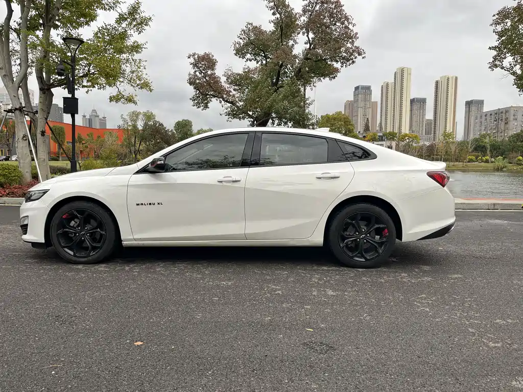 Malibu XL Redline 550 T Auto Sharp Dynamic