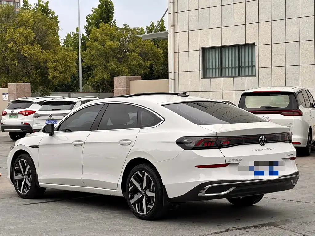 Lamando Lamando L 280 TSI DSG Spicy Cool