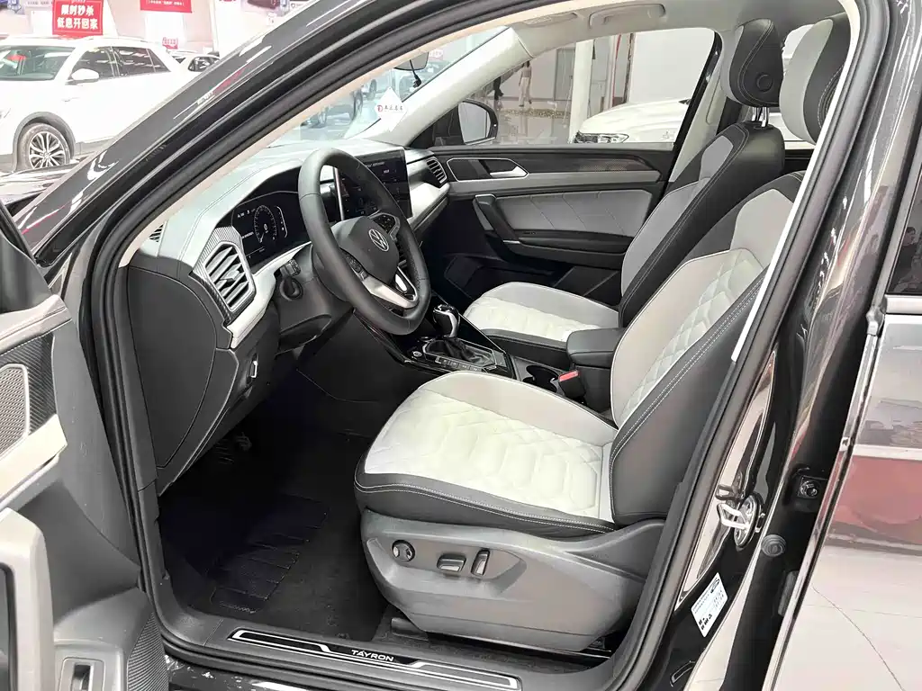 Tayron 280 TSI 2 WD Luxury Plus Advanced