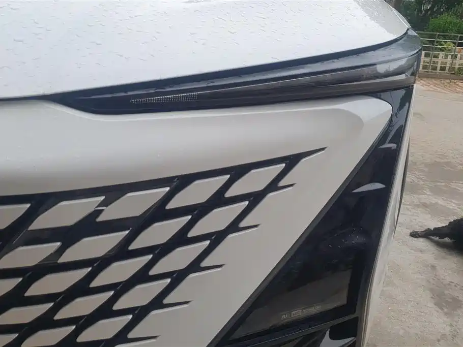 Changan UNI-T 1.5 T Flagship