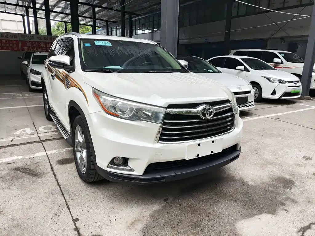 Highlander 2.0 T 4 WD Luxury 7-seat