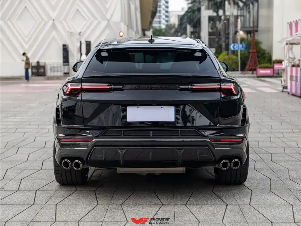 Urus 4.0 T V8 Performante