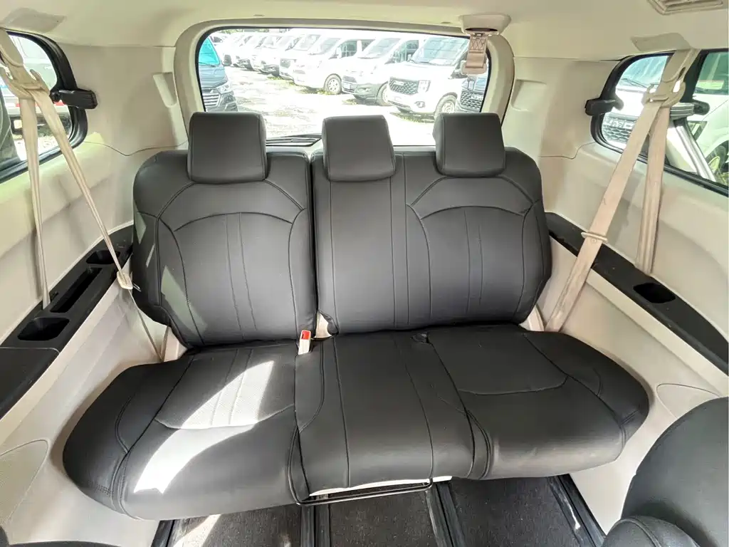 Maxus G10 大通G10 2014款 2.0 T 手动精英版