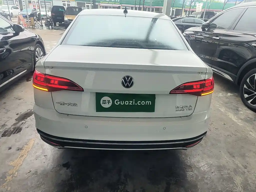 Bora 200 TSI DSG Smooth Travel