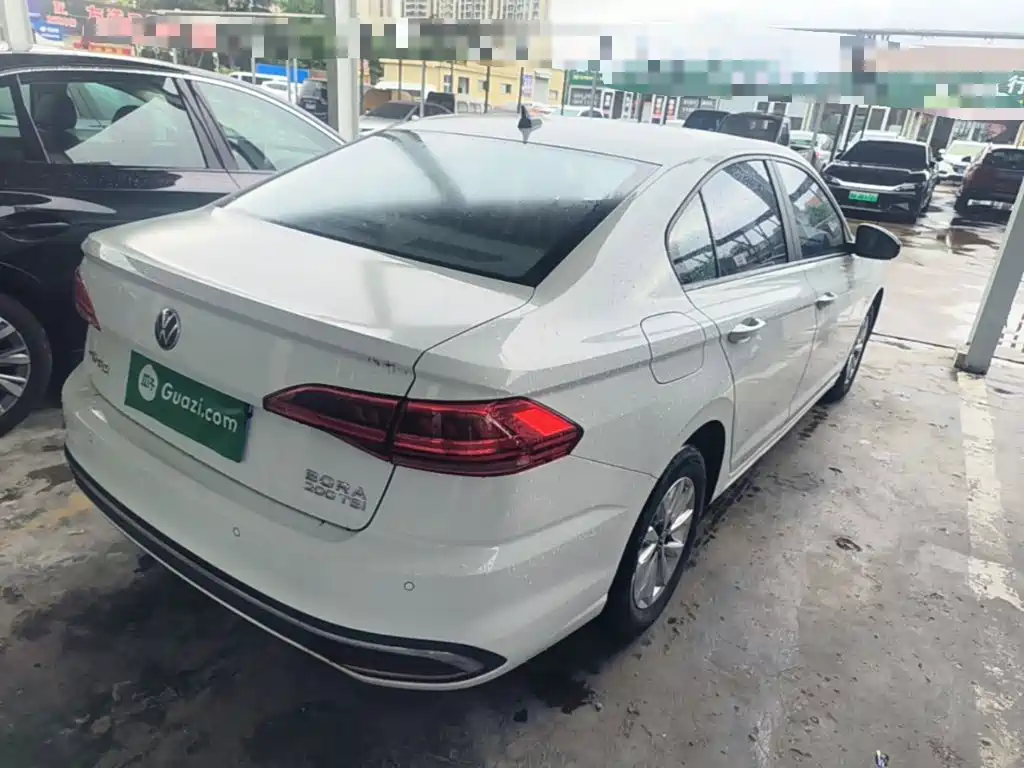 Bora 200 TSI DSG Smooth Travel
