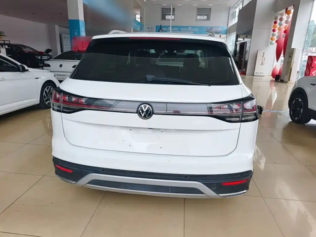 Tayron 300 TSI 2 WD Luxury Plus Advanced