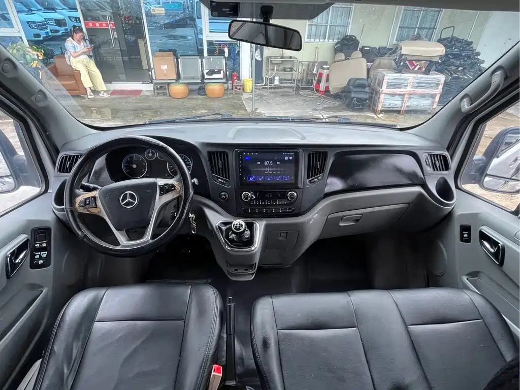 Toano 图雅诺 2017款 2.5 T E 商运版长轴4 J25 TC3