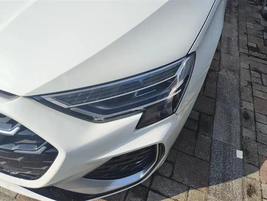 Audi A3 A3 L Limousine 35 TFSI Flying Spur Premium