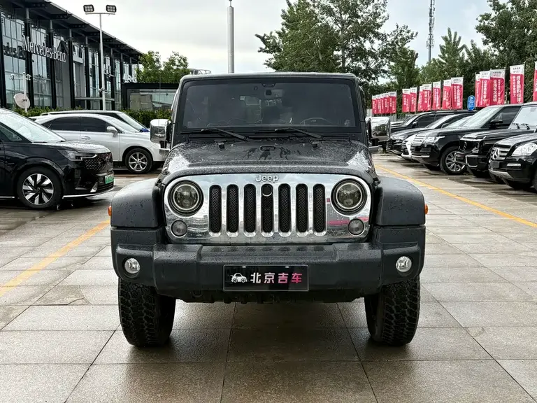 Jeep Wrangler 牧马人 2013款 3.6 L Rubicon 四门版