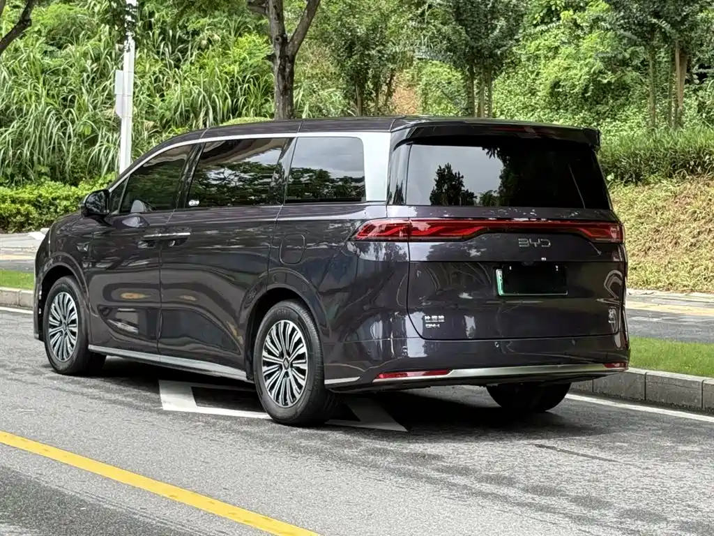 Xia DM-i 1.5 T 100 km Transcend