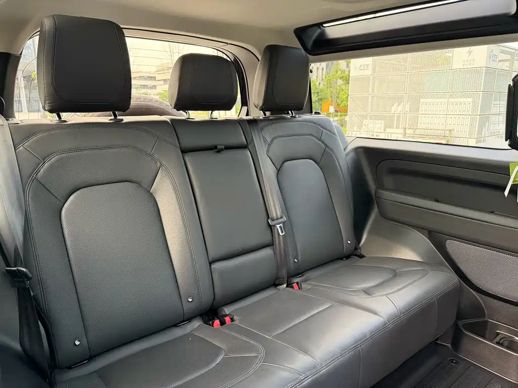 Land Rover Defender Facelift 90 3.0 T P400 XS