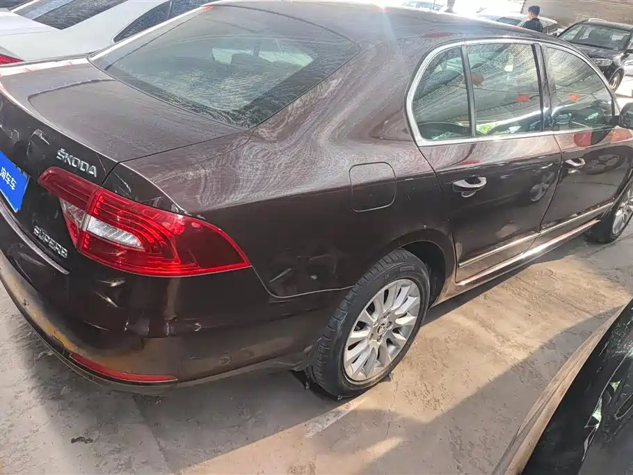 Superb 1.8 TSI Auto Noble