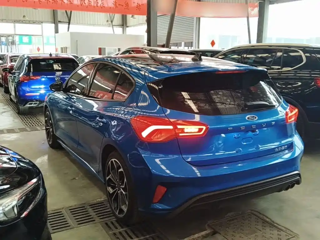 Focus Hatchback EcoBoost 180 Auto ST Line
