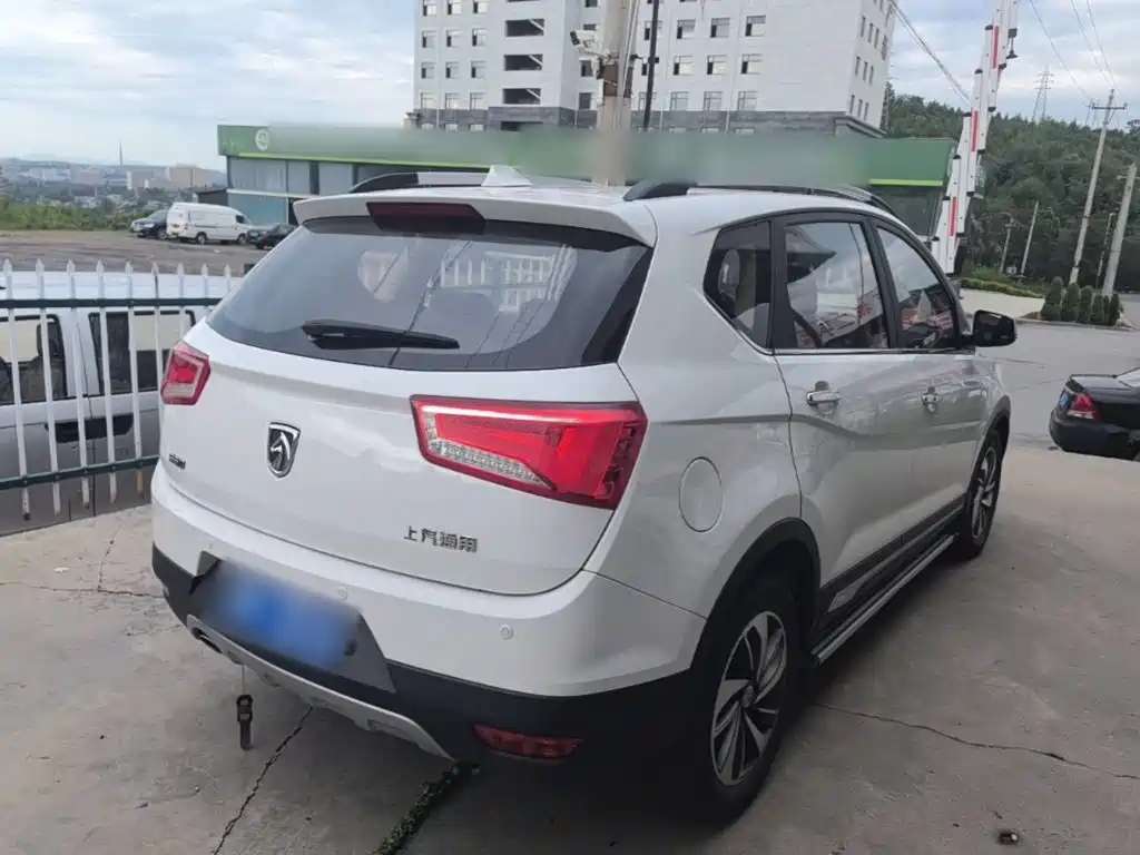 Baojun 560 1.8 L Manual Luxury