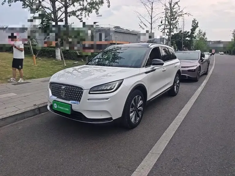 Lincoln Corsair 2.0 T 2 WD Graceful