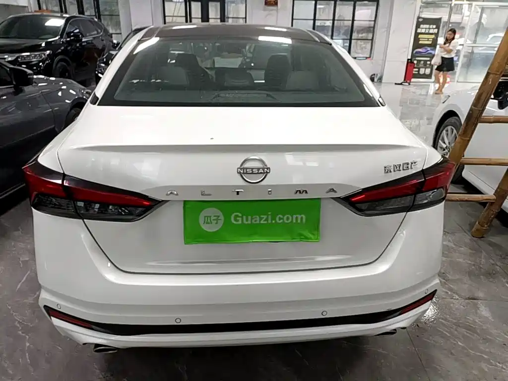 Teana 2.0 L XL-TLS Joy