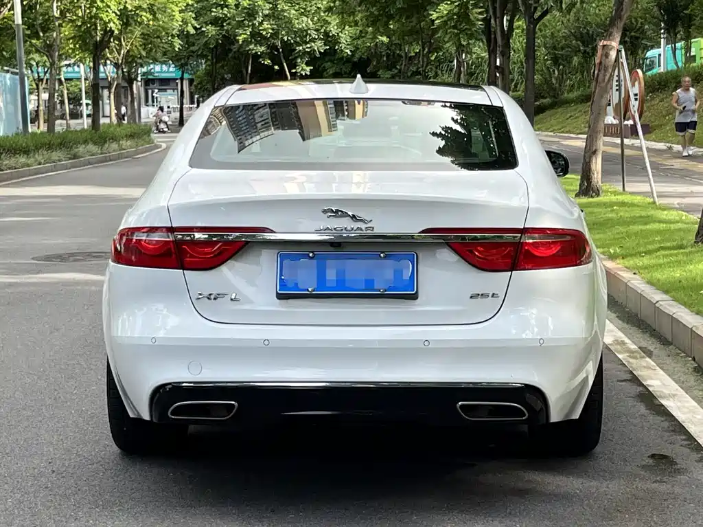Jaguar XFL XFL 2.0 T 250 PS Luxury