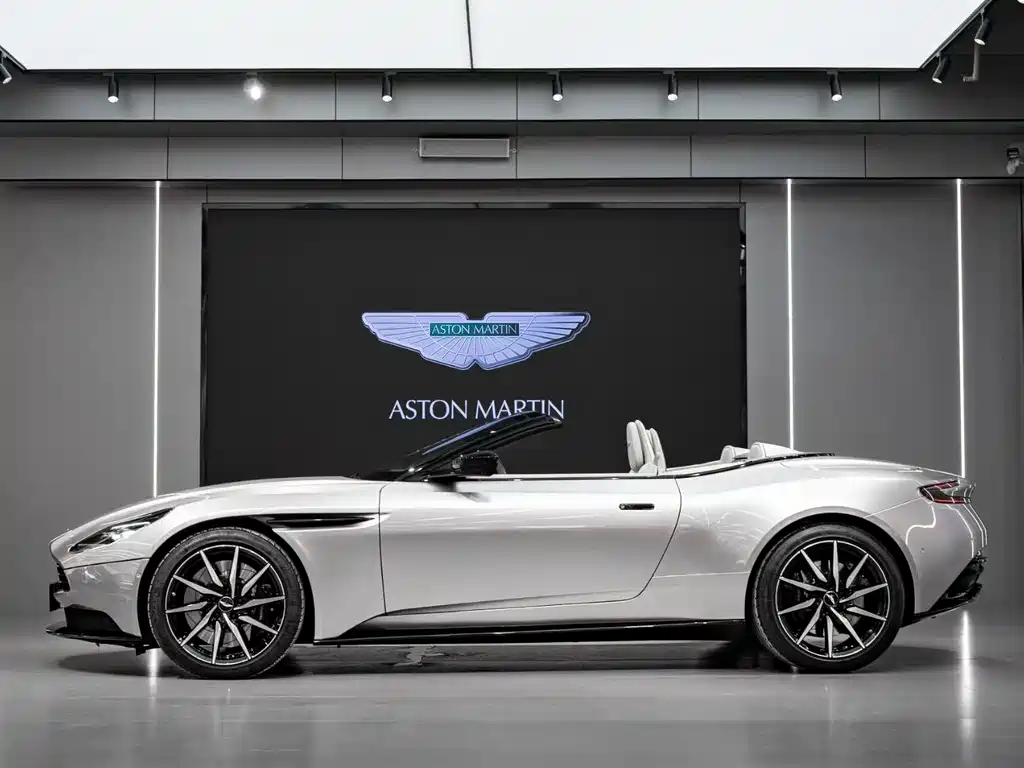 Aston Martin DB11 阿斯顿·马丁DB11 2023款 4.0 T V8 Volante