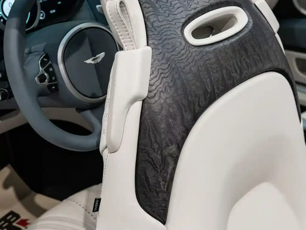 Aston Martin DB11 阿斯顿·马丁DB11 2023款 4.0 T V8 Volante