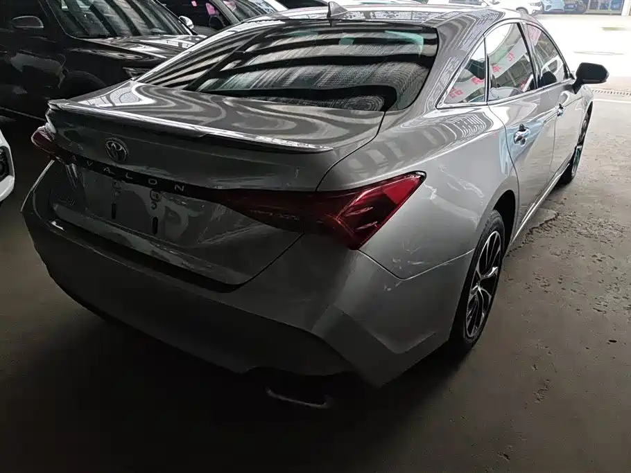 Avalon 2.5 L Luxury