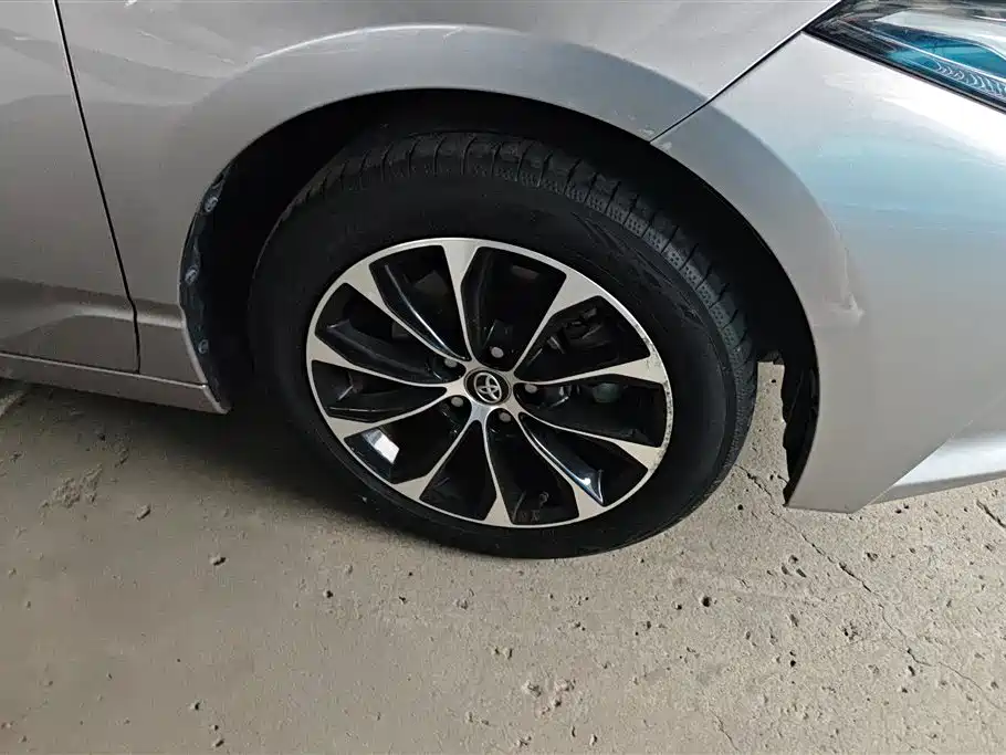Avalon 2.5 L Luxury