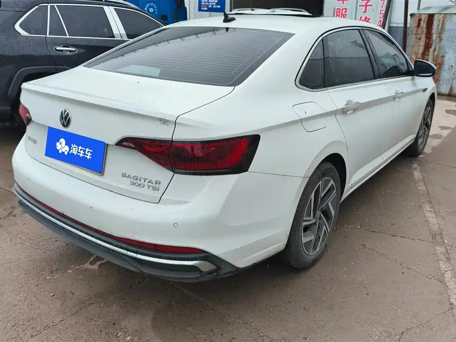 Sagitar Facelift III 300 TSI DSG Transcend