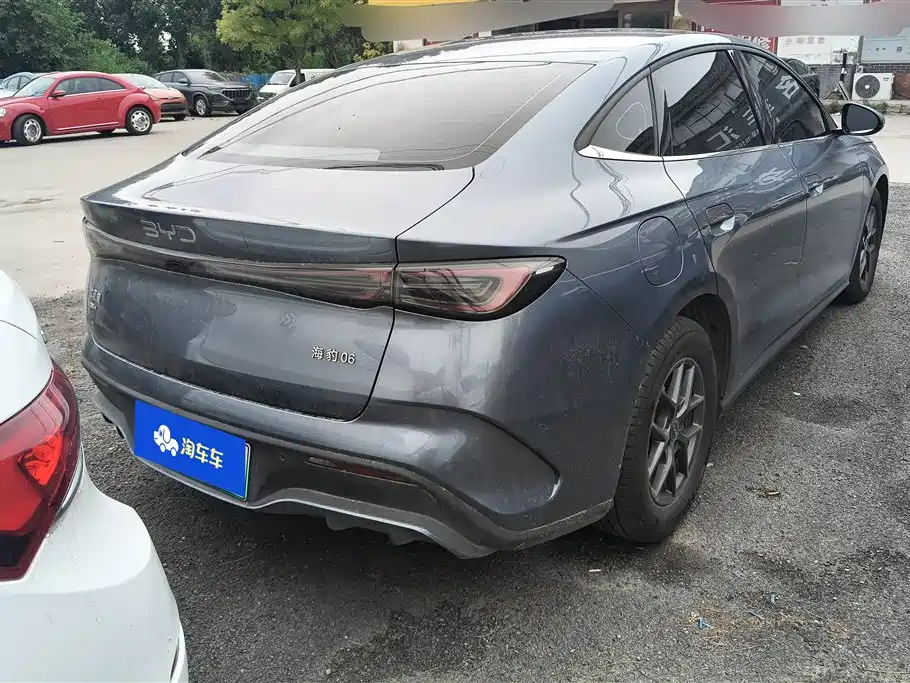 Seal 06 DM-i 80 KM Luxury