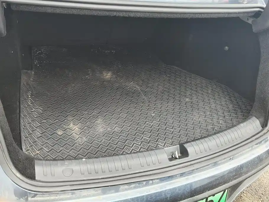 Seal 06 DM-i 80 KM Luxury