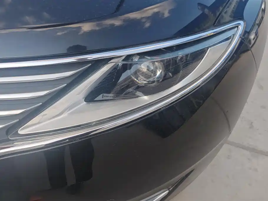 Lincoln MKZ 2.0 T Graceful