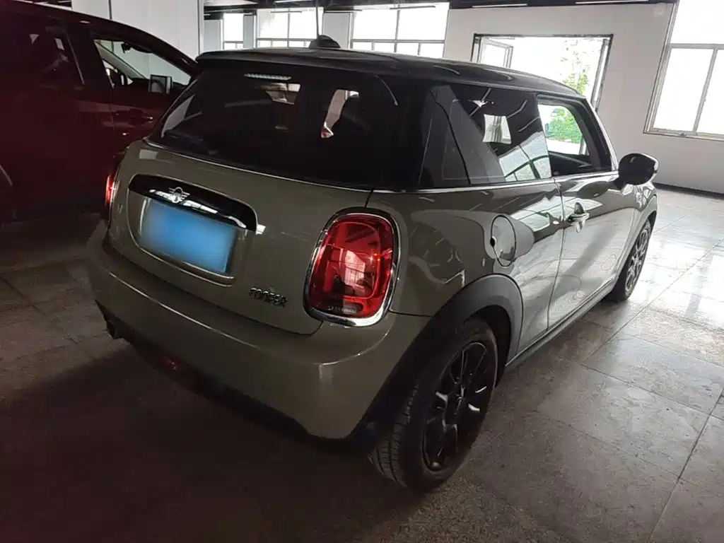 MINI 1.5 T COOPER Classic