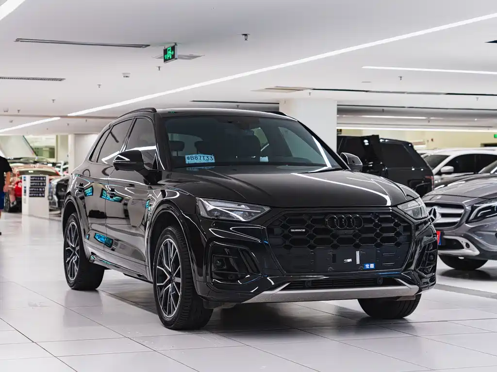 Audi Q5 L 40 TFSI Luxury Dynamic