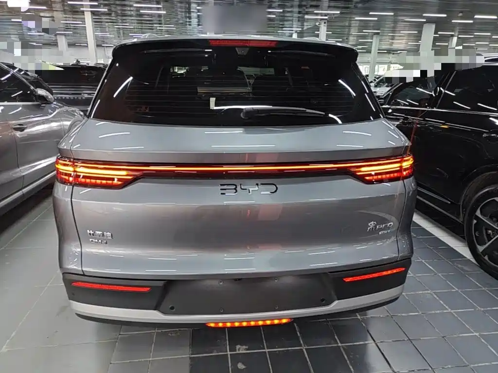 Song Pro NEV DM-i 133 KM Transcend