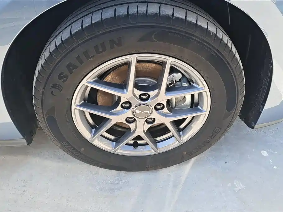 Seal 06 DM-i 80 KM Luxury
