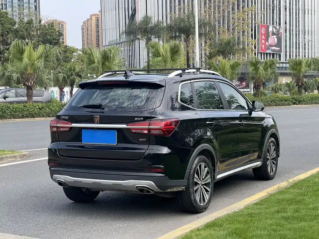 Roewe RX5 荣威RX5 2020款 20 T 手动4 G互联超越旗舰版