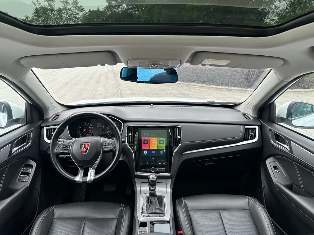 Roewe RX5 20 T Auto 4 G Connected Million